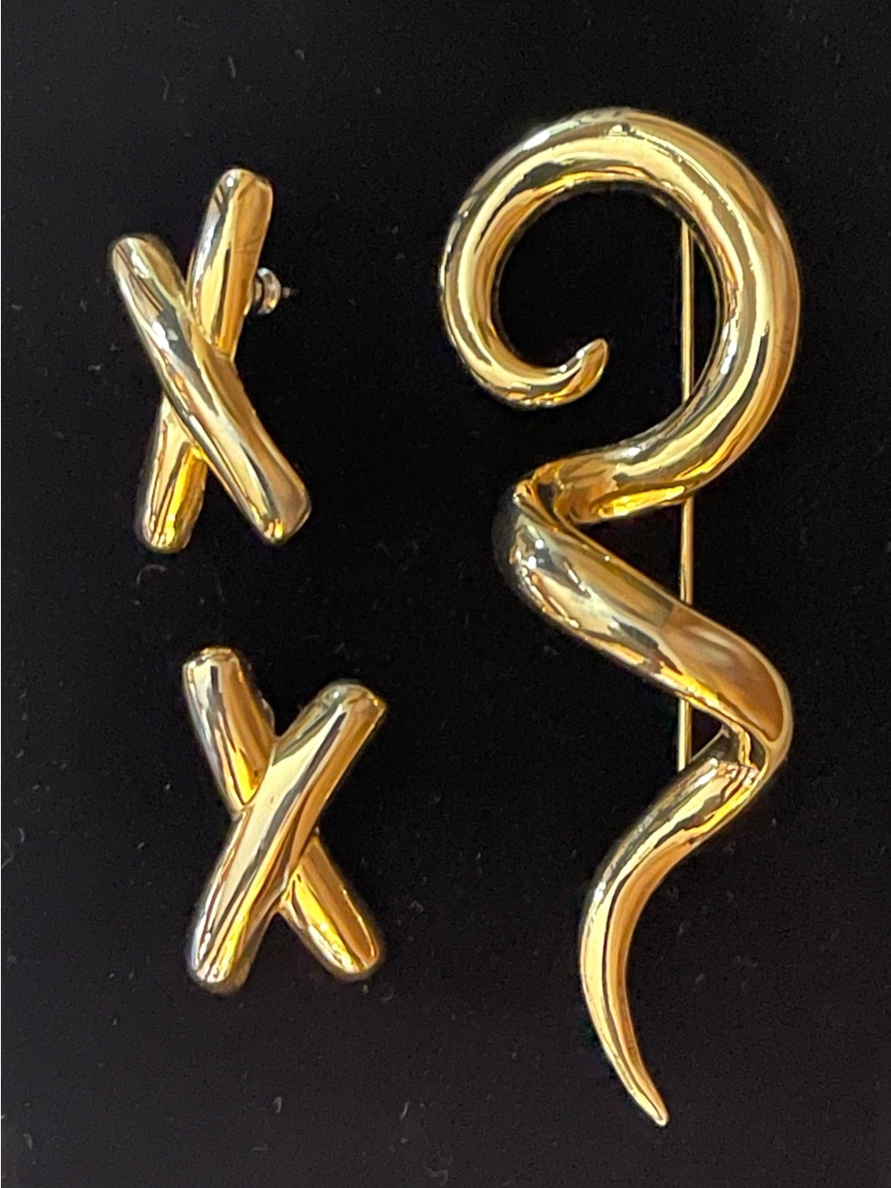Vintage 80s 90s Polished Gold Tone Modernist Spiral Brooch & X Pierced Earrings
